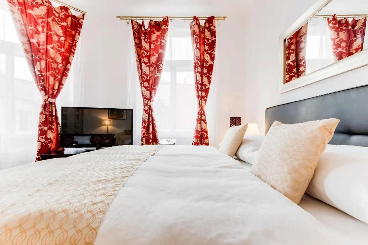Old Town Square Royal Apartment Prague