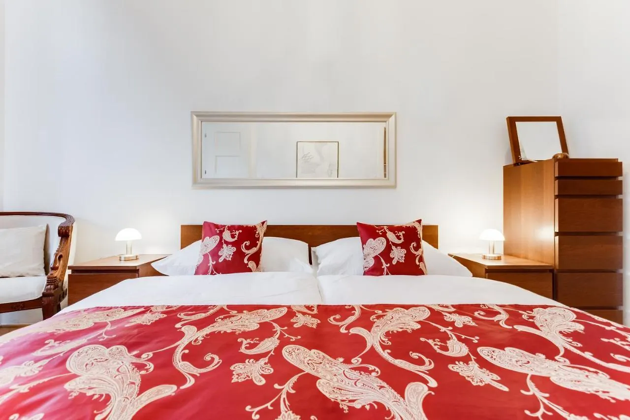 Old Town Square Royal Apartment Prague