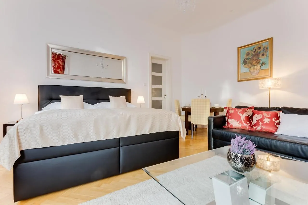 Old Town Square Royal Apartment Prag