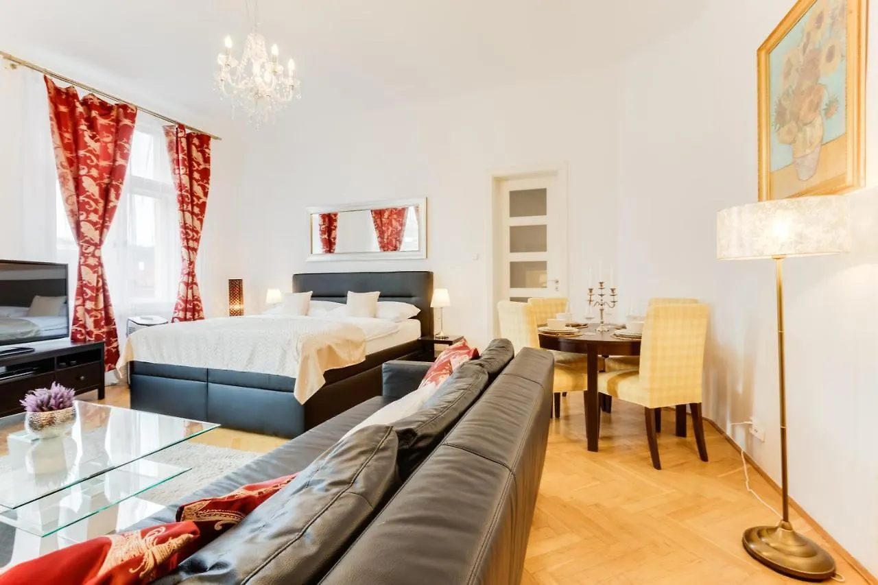 Old Town Square Royal Apartment Prag 0*,
